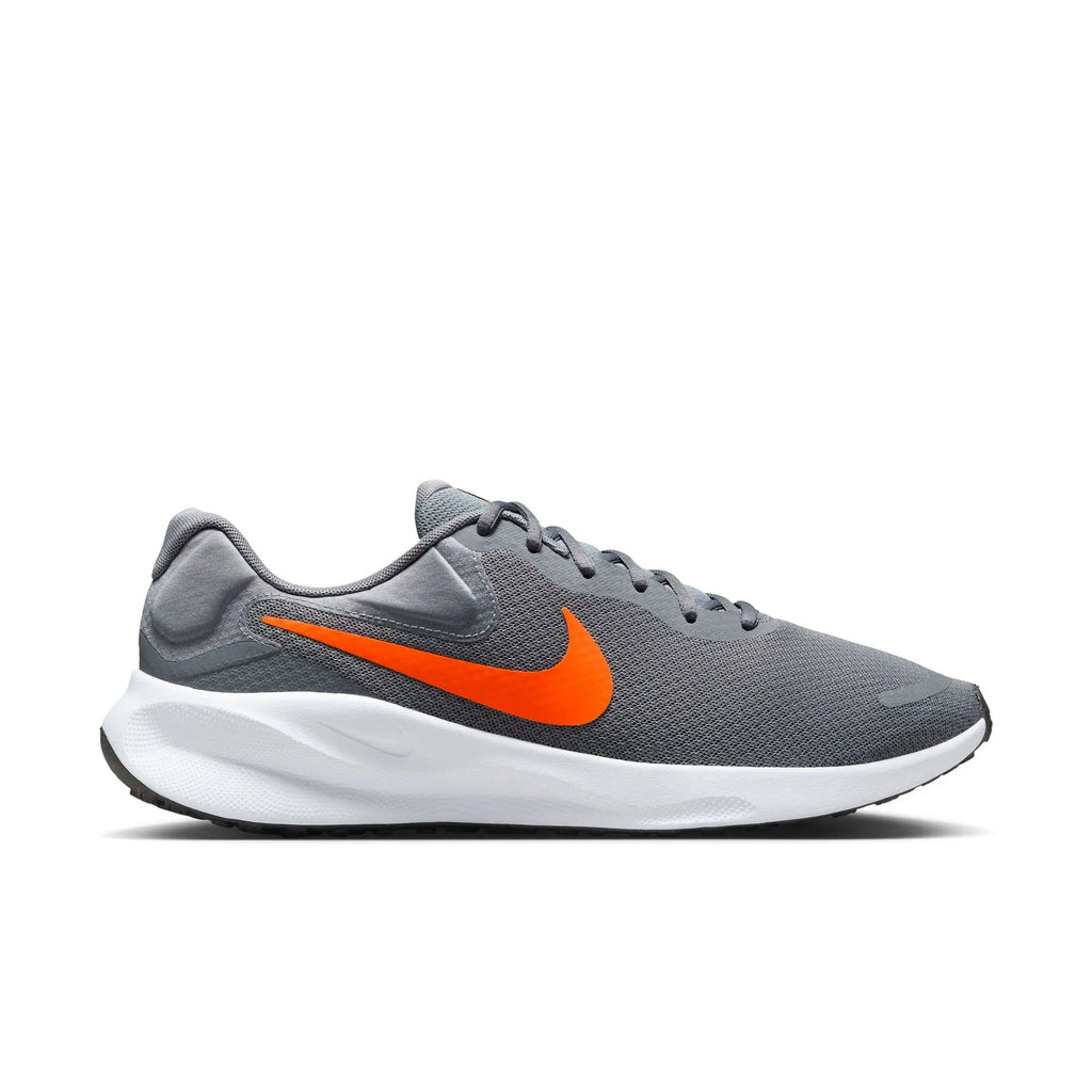 NIKE REVOLUTION 7
